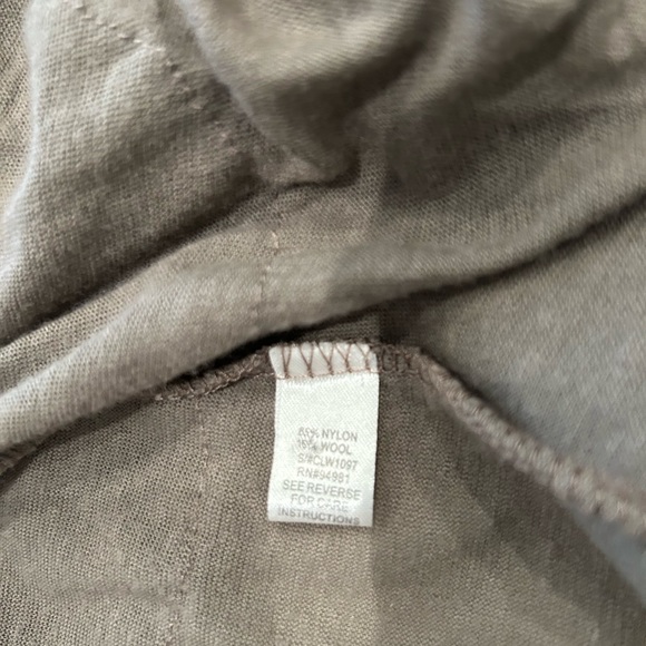 TCEC lightweight open sweater in taupe. Size Small. - Picture 6 of 6